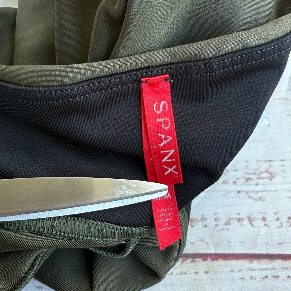 Spanx Faux Leather Leggings In Olive Green Color High Rise Stretchy Sheen‎ SZ M